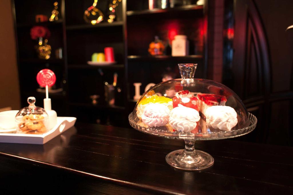 Shadow Boutique Hotel & Spa Chisinau Bagian luar foto
