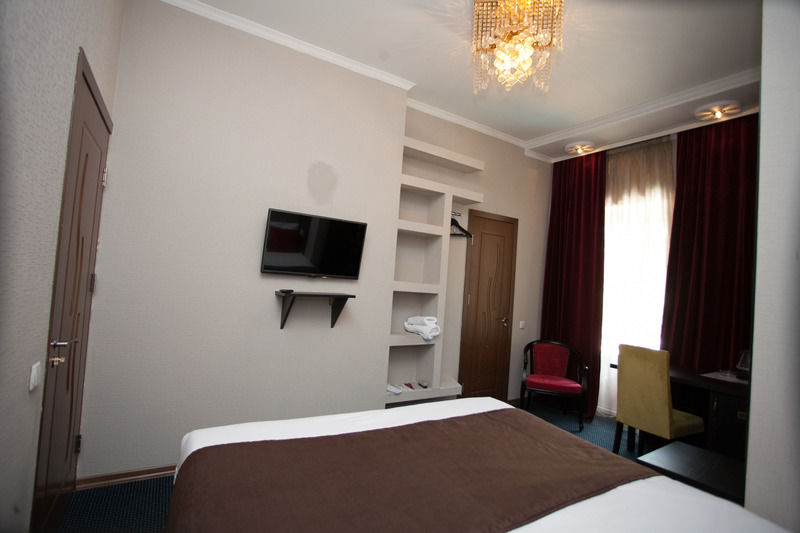 Shadow Boutique Hotel & Spa Chisinau Bagian luar foto